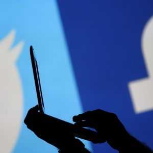 Facebook, bugün yine hata verdi. Facebook yavaşlarken, bazı kullanıcılar siteye