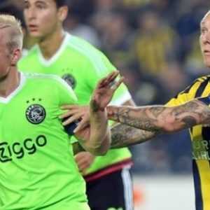 Fenerbahçe, UEFA Avrupa Ligi A Grubu 3. maçında sahasında Hollanda