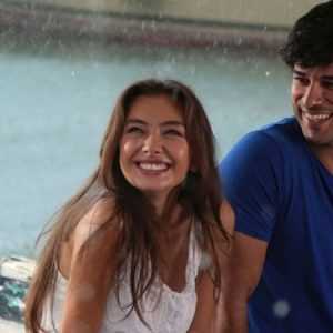 Ay Yapım imzalı, Burak Özçivit ve Neslihan Atagül'ün rol aldığı