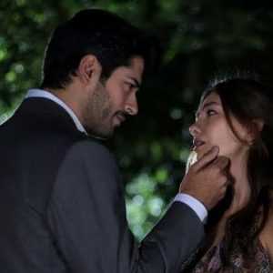 Ay Yapım imzalı, Burak Özçivit ve Neslihan Atagül’ün rol aldığı
