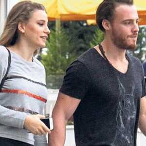 Serenay Sarıkaya-Kerem Bürsin aşkı giderek alevleniyor. Bir an olsun ayrı