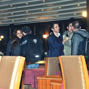 Doğum günü partisinde alkolü fazla kaçıran Aras Bulut İynemli, kameralara