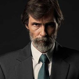 Behzat Ç. karakteriyle unutulmazlar arasına giren Erdal Beşikçioğlu dünyada izlenme