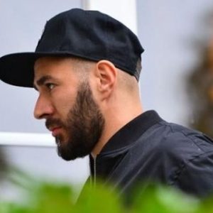 Fransa Milli Takımı'ndan arkadaşı Mathieu Valbuena'ya şantaj yaptığı gerekçesiyle 5