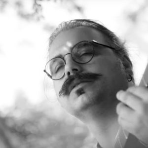 “Sen uyanırsan... Başka bir gerçek var. 
İstersen, direnirsen, doğrulursan…”