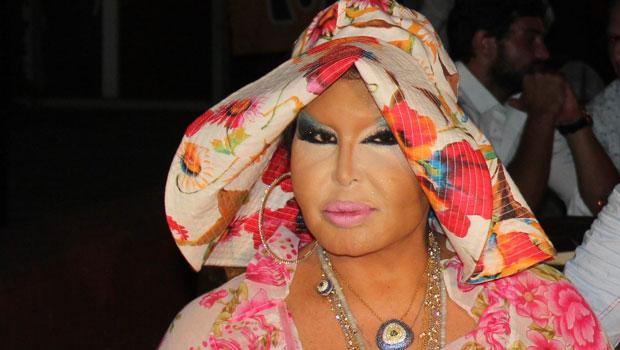 Diva Bülent Ersoy, önceki gün çıktığı alışverişte 20 bin lira