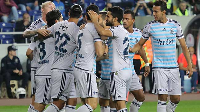 Spor Toto Süper Lig'in 12. haftasında Mersin İdmanyurdu ile Fenerbahçe
