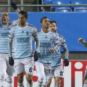 UEFA Avrupa Ligi'ndeki temsilcimiz Fenerbahçe, zorlu deplasmanda Molde'yi 2-0 mağlup