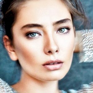 Neslihan Atagül'ü utandıran soru