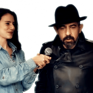 Okan Bayülgen 'nedir' videosunda!