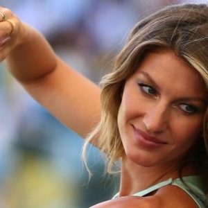 Dünyanın en ünlü top modeli Gisele Bündchen, kariyerindeki 20. yılını