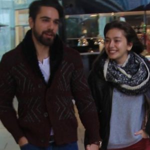 Neslihan Atagüli ile Kadir Doğulu el ele alışveriş yaparken görüntülendiler.