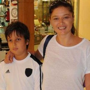 Paramparça dizsinde rol olan Nurgül Yeşilçay oğlu Nejat hakkında bir