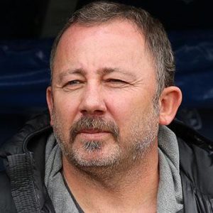 Eskişehirspor'dan , istifa eden Kartal'ın yerine teknik direktör arayan kırmızı