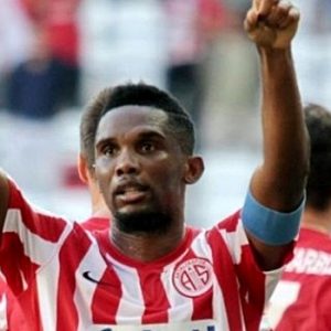 Antalyaspor’un Kamerunlu yıldızı Eto’o, Akdeniz Üniversitesi’nde katıldığı söyleşide yıllar önce