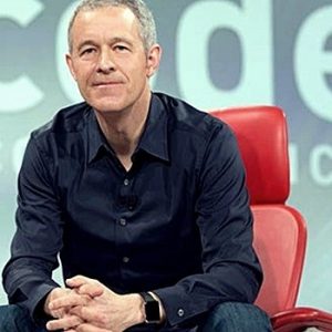 Apple’da üst düzey görevlerde değişiklik yapıldı. Baş operasyon müdürü görevine