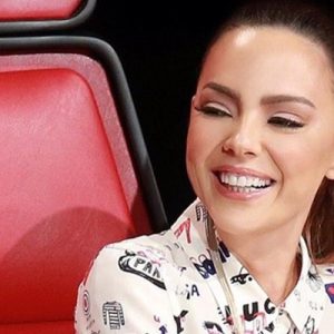 Ünlü şarkıcı Ebru Gündeş apar topar hastaneye kaldırıldı. Pazartesi günü