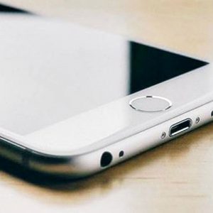 Şarj sorunu çeken iPhone kullanıcıları için Apple’ın geliştirdiği ve kılıf