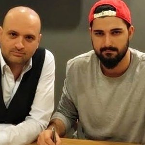 2011 yılında İbrahim Tatlıses’le sözleşme imzalayarak müzik piyasasında bomba etkisi
