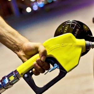 Motorin fiyatlarına indirim yapılırken, LPG fiyatlarına ise zam geldi. Bu