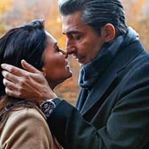 Öpüşme krizinden sonra 3 haftadır ekranda yan yana gelmeyen Nurgül