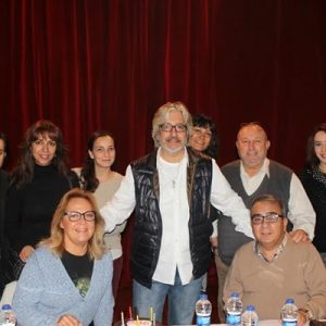 Büyük usta Nejat Uygur tarafından yazılmış olan tiyatro eseri; müzikal