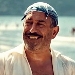 Yüksel Aksu’nun ‘İftarlık Gazoz’ filminde rol alan Cem Yılmaz, gişede