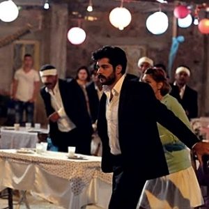 Bu ‘kardeşlik’ çok konuşulacak… Murat Boz ve Burak Özçivit’in iki