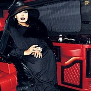 Türk Müziğinin Diva’sı Bülent Ersoy, önceki akşam Nişantaşı’nda görüntülendi. Domuz