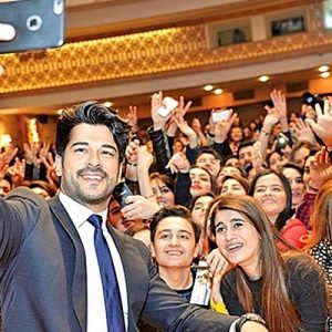 Burak Özçivit, Murat Boz ile Aslı Enver’in oynadığı ‘Kardeşim Benim’