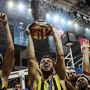 Fenerbahçe Erkek Basketbol Takımı, FIAT Türkiye Kupası finalinde karşılaştığı Darüşşafaka