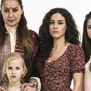 Göç Zamanı dizisinde Zümrüt’ü canlandıran Cansu Tosun yaptığı röportajda dizide