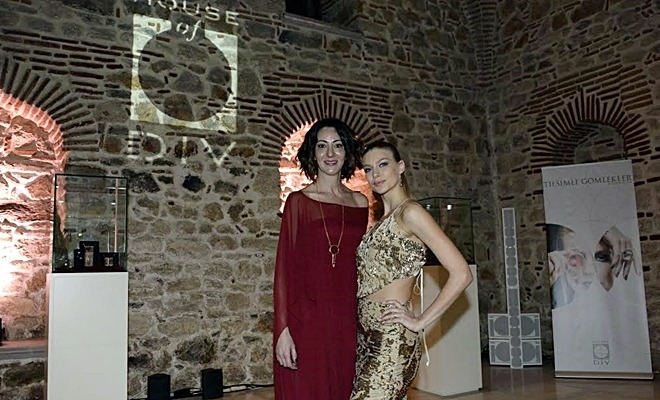 Gülşah Sürel Erdem’den Yeni Koleksiyonu ‘’TILSIMLI GÖMLEKLER’’ by House of