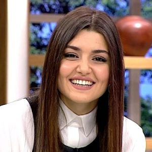 Kanal D’nin, sunuculuğunu Müge Dağıstanlı ve Gülşen Yüksel Salt’ın yaptığı