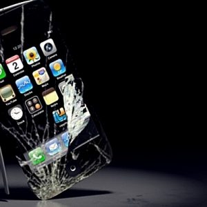 Apple başlatacağı yeni kampanya kapsamında bozuk iPhone’ları geri getirene para