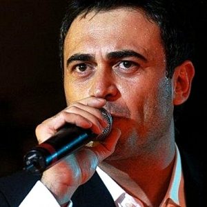 Şarkıcı Kutsi’nin, rüşvet ve resmi belgede sahtecilik suçlarından 21 yıldan