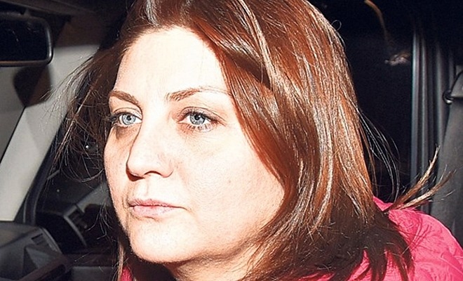 Sibel Can Önceki gün yorgun ve makyajsız haliyle objektiflere takıldı.