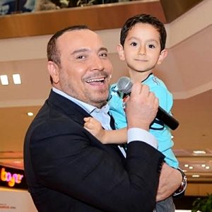 Türk Pop Müziği’nin güçlü sesi Cenk Eren, Antalya Migros AVM’de