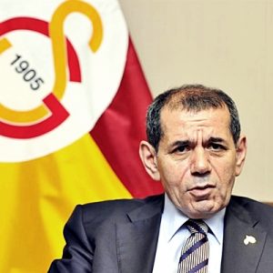 Galatasaray Kulübü Başkanı Dursun Özbek, güvenlik gerekçesiyle ertelenen Fenerbahçe derbisini