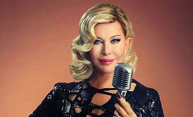 Geçtiğimiz hafta sonu konserine çıkamayan Emel Sayın, bel fıtığı ameliyatı
