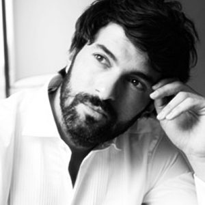 Çok sevdiğimiz komser Ömer yeni dizisi Melekler Uyurken ile ekranlara