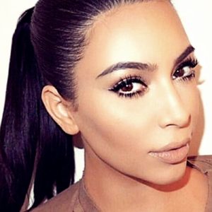 13 hafta önce oğlu Saint’i doğuran Kim Kardashian pes dedirtti!