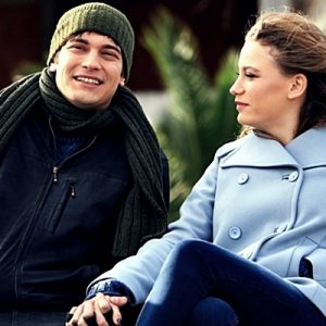 77. bölümüyle ekran macerasını sonlandıran Medcezir dizisinin tekrar bölümleri hafta