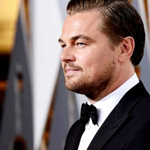 Dünyaca ünlü oyuncu Leonardo DiCaprio Malezya’daki yolsuzluk soruşturmalarına yardımcı olmak