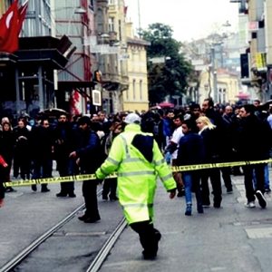 İstiklal Caddesi Balo Sokak’ta sabah 10:55’te canlı bomba saldırısı meydana