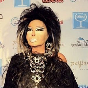 Önceki gece BVS Group’a ait Günay Restaurant’ta Bülent Ersoy ve