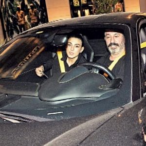 Aşkla, evlilikle işim olmaz’ diyerek Özge Sabuncu ile yeniden beraber