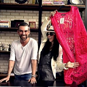 Türk Pop Müziği’nin kraliçesi Hande Yener, Hakan Akkaya markası adı