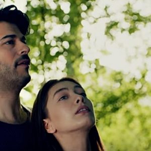 Ay Yapim imzalı, Burak Özçivit ve Neslihan Atagül’ün rol aldığı