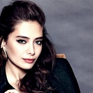 Kadir Doğulu ile nikah masasına oturacak ünlü oyuncu Neslihan Atagül,